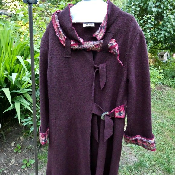 Stunning Designer Wool Coat!! - Picture 6 of 7